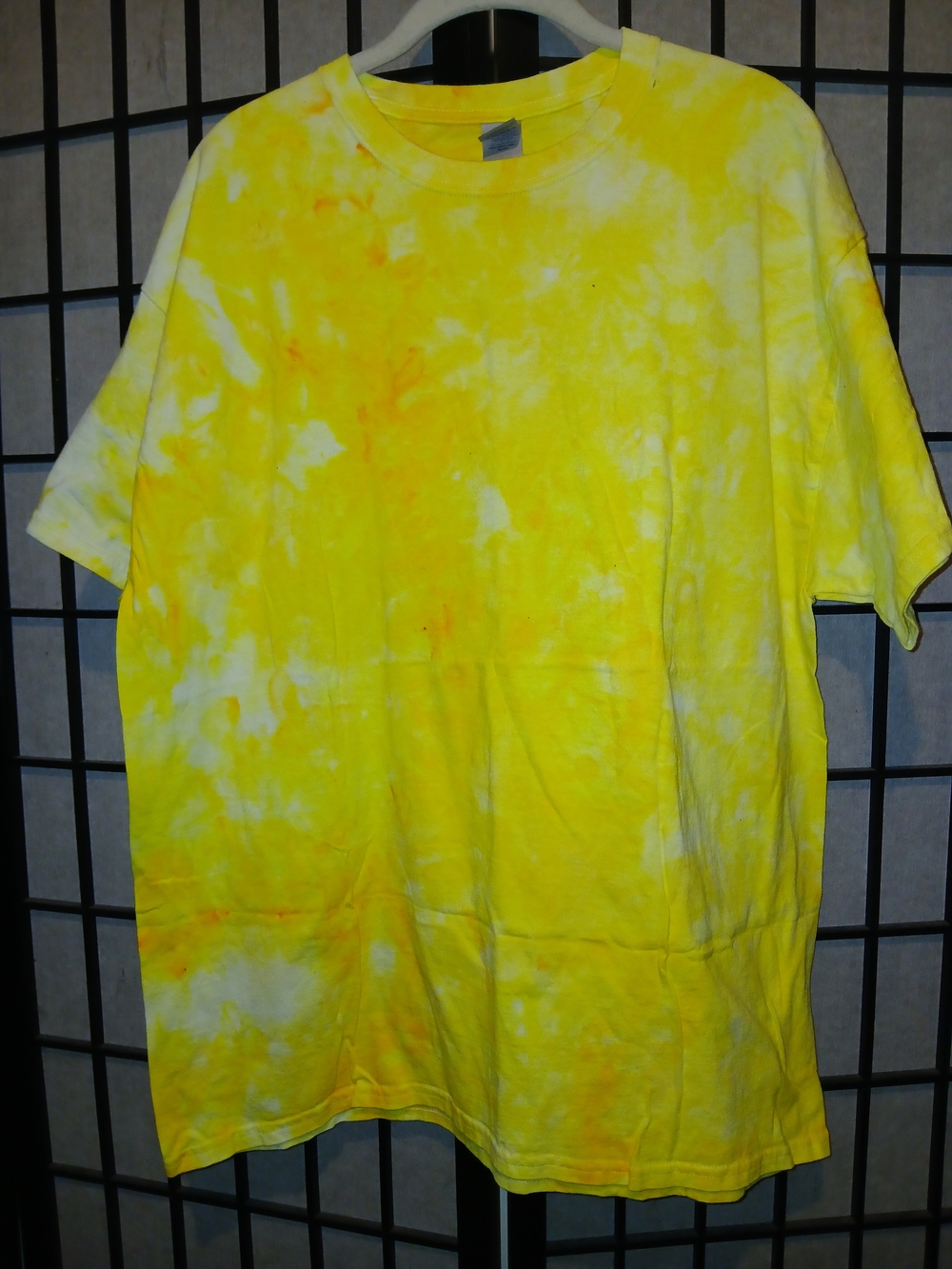 Gildan Yellow and White Tie-Dye Short Sleeve Tee